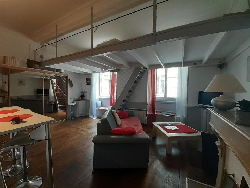 Coquet Studio En Mezzanine Nuit Pour 2 Personnes سانت-غيرونز المظهر الخارجي الصورة