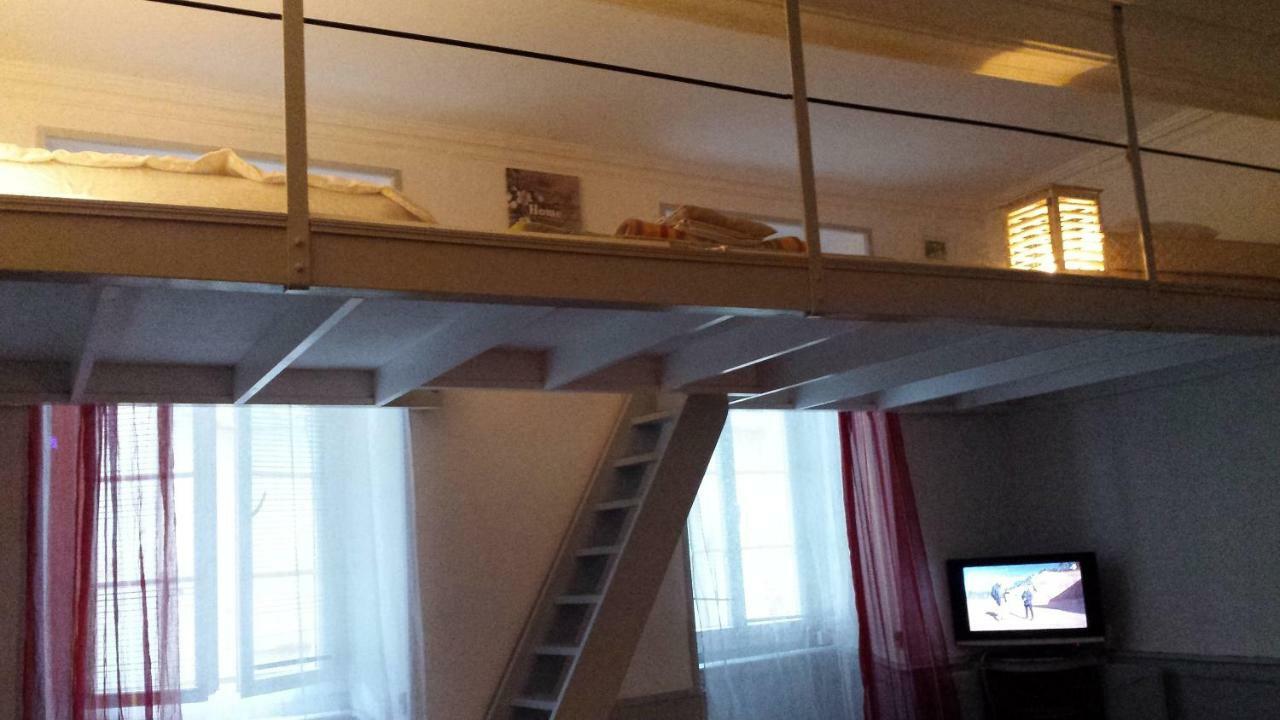 Coquet Studio En Mezzanine Nuit Pour 2 Personnes سانت-غيرونز المظهر الخارجي الصورة
