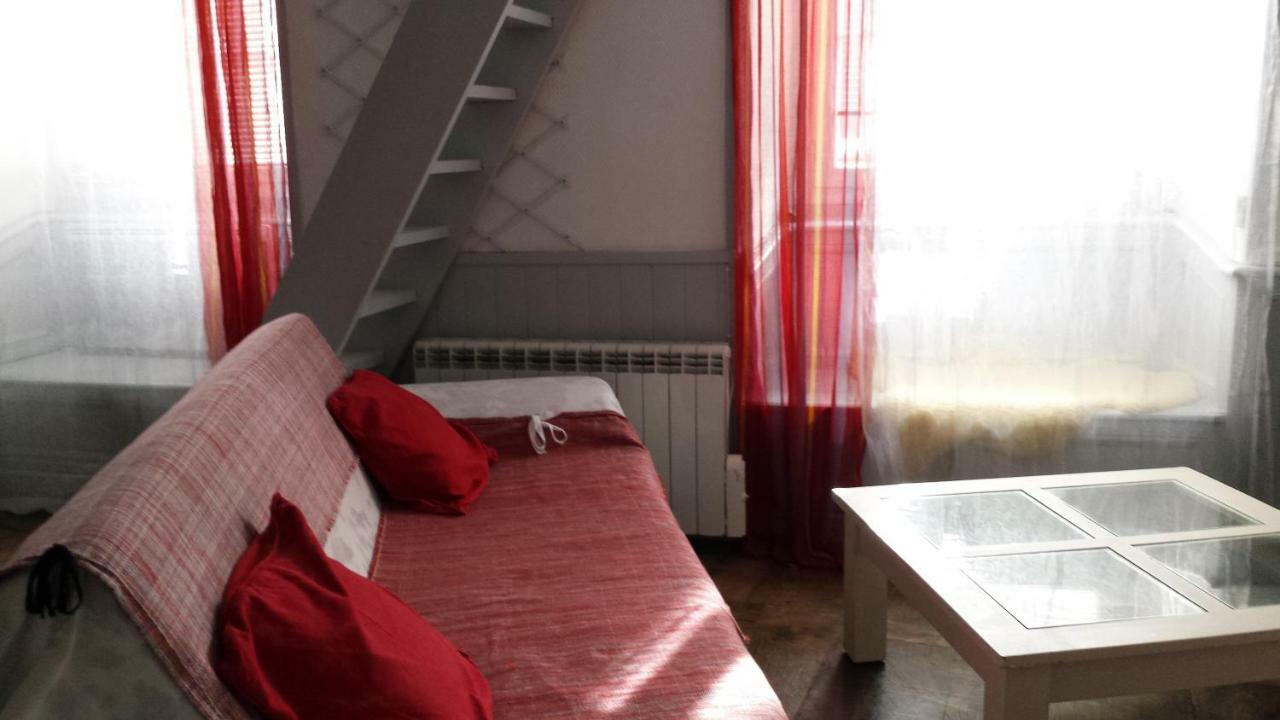 Coquet Studio En Mezzanine Nuit Pour 2 Personnes سانت-غيرونز المظهر الخارجي الصورة